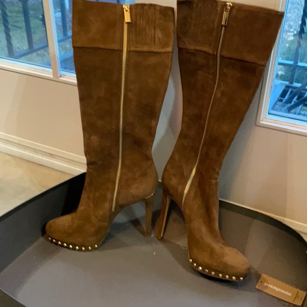 Beautiful chocolate brown Boots